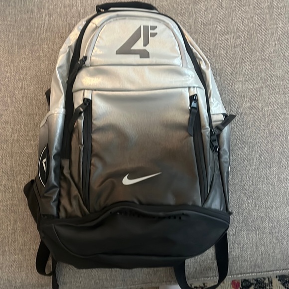 ps4 nike backpack